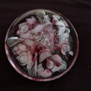 BEAUTIFUL GLASS PAPER WEIGHT